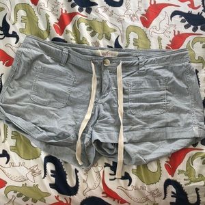 Hollistwr striped shorts!!